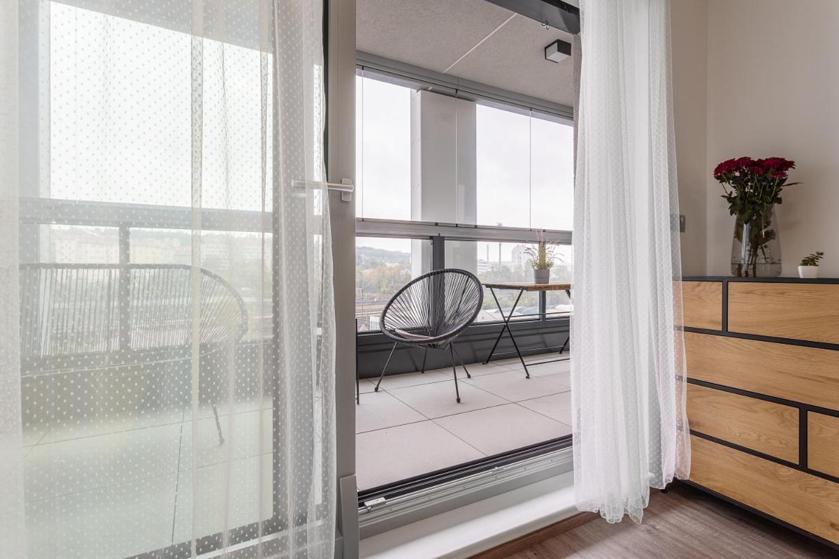 Yellow Apartment With Parking ปราก ภายนอก รูปภาพ